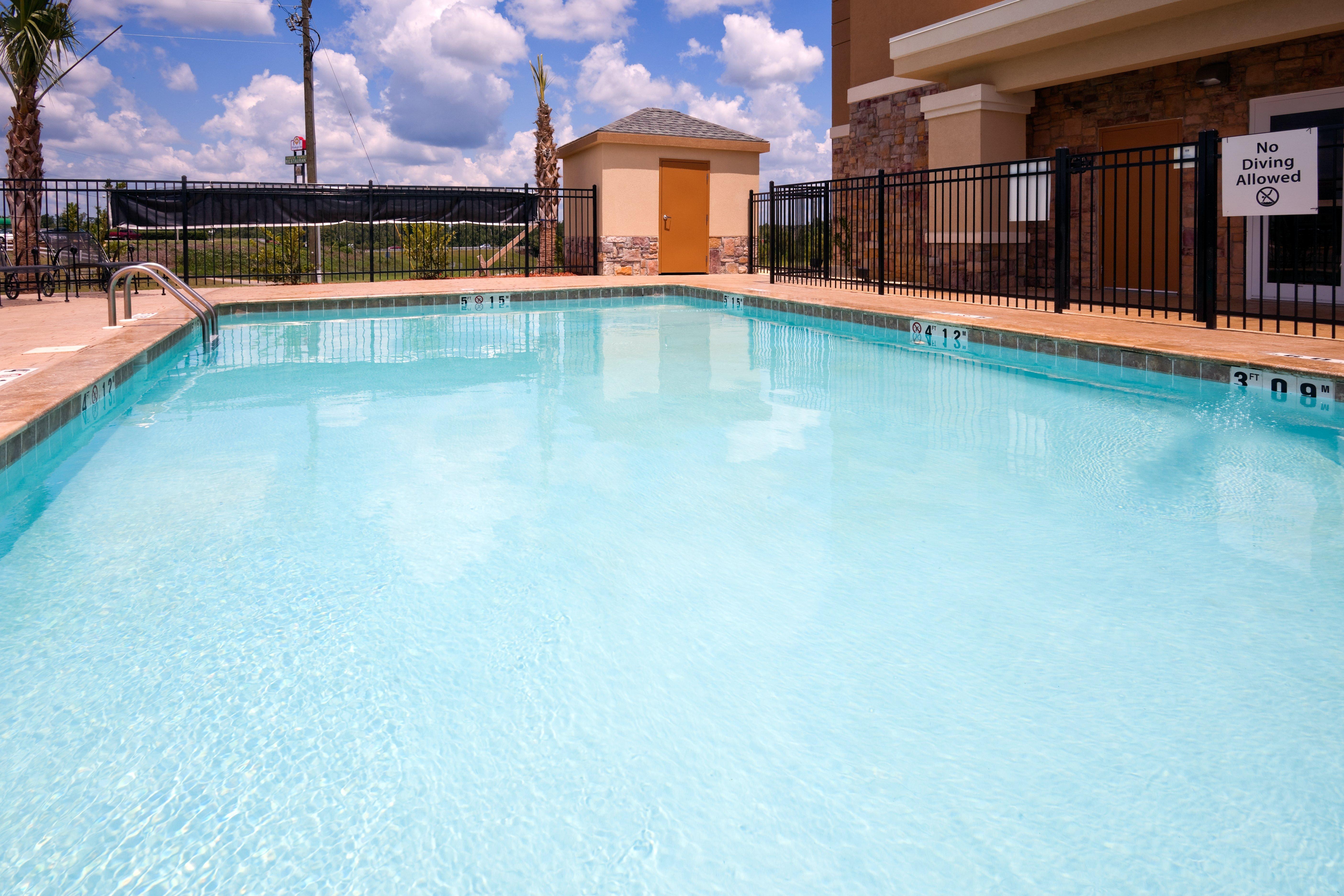 Holiday Inn Express Atmore By Ihg Bagian luar foto